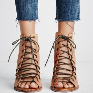 Jeffrey Campbell x Free People Minimal LaceUp Heel